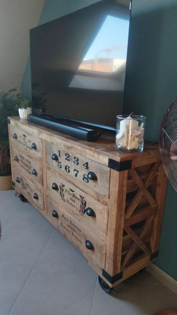 Mangohouten buffetkast/dressoir, Huis en Inrichting, Kasten | Dressoirs, Ophalen, 150 tot 200 cm, Zo goed als nieuw, Met lade(s)