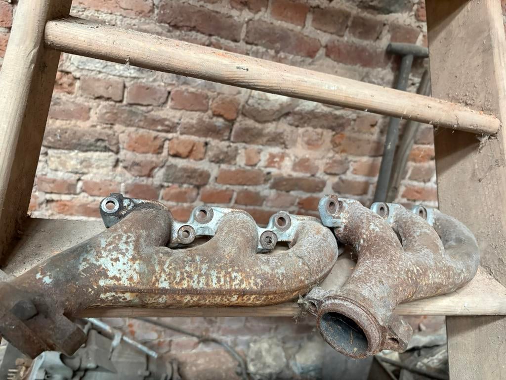 Mercedes w124 300d uitlaatspruitstuk, Ophalen