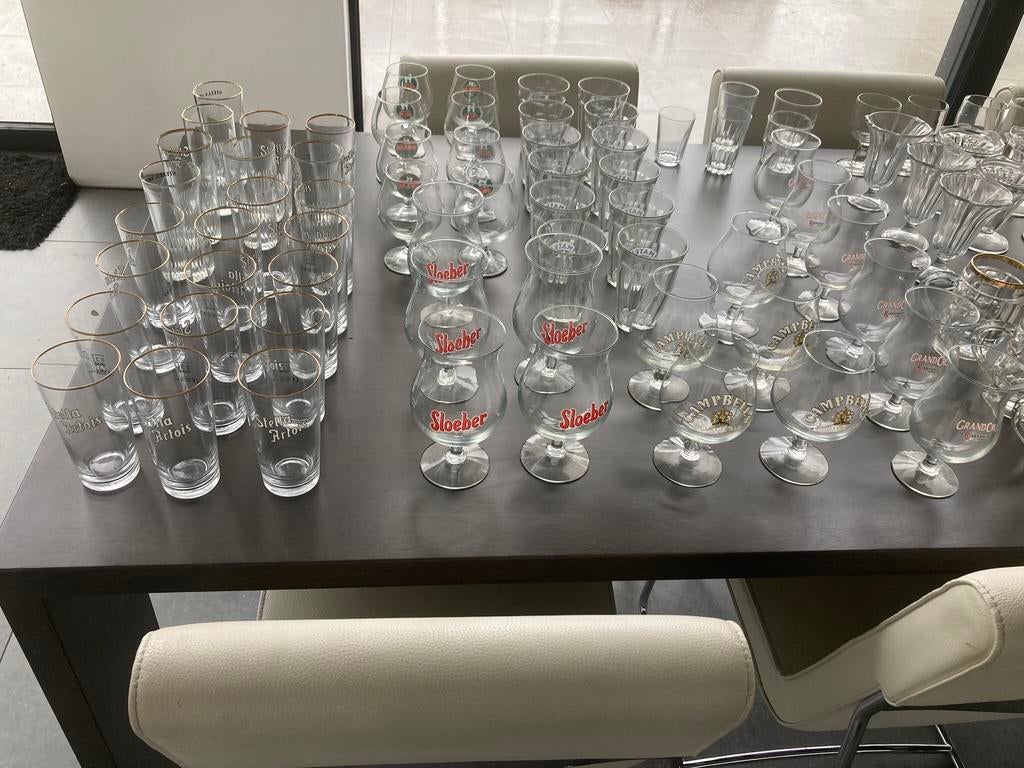 Un lot entier (plus de 100) verres, ou par type, Collections, Verres & Petits Verres, Comme neuf, Enlèvement