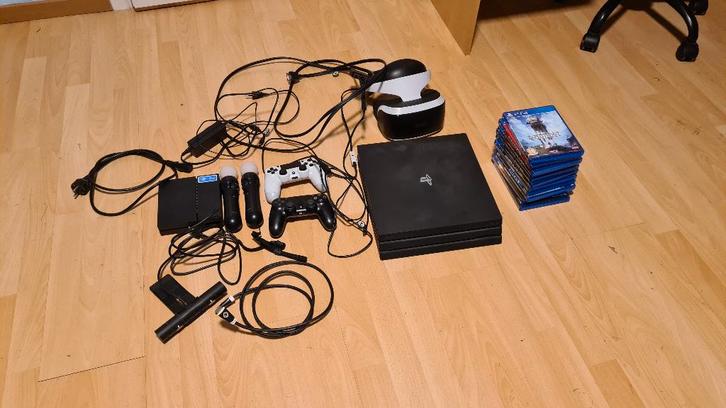 ps4 pro, Games en Spelcomputers, Spelcomputers | Sony PlayStation 4, Gebruikt, Pro, 1 TB, Met 3 controllers of meer, Met games