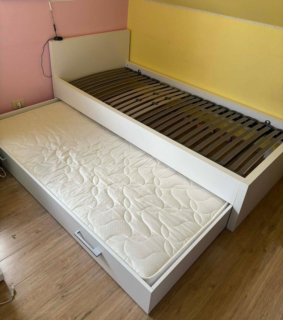 Eenpersoonsbed, Huis en Inrichting, Slaapkamer | Bedden, Gebruikt, Eenpersoons, Overige maten, Overige maten, Hout, Wit, Ophalen