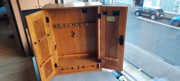 oud en zeldzaam Peugeot kastje voor werkmateriaal, Antiek en Kunst, Antiek | Gereedschap en Instrumenten, Ophalen