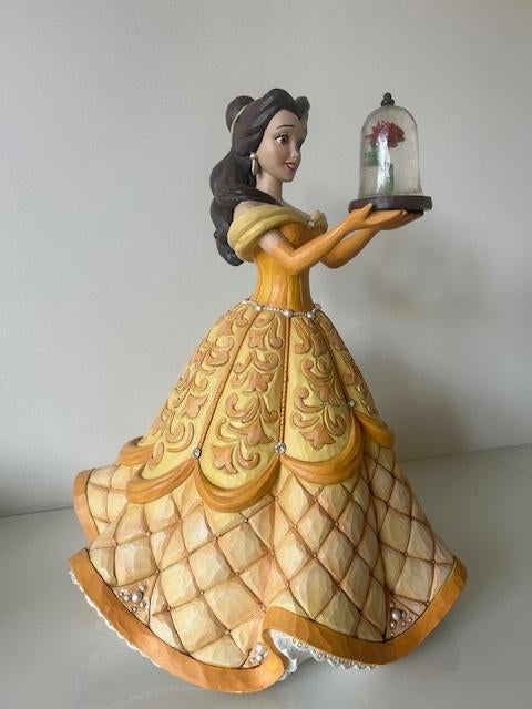 Disney Traditions: Belle - A rare rose, Verzamelen, Disney, Nieuw, Beeldje of Figuurtje, Assepoester of Belle, Ophalen