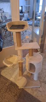 Kattenhuis met krabpaal . 3 verdiepingen., Ophalen, Krabpaal