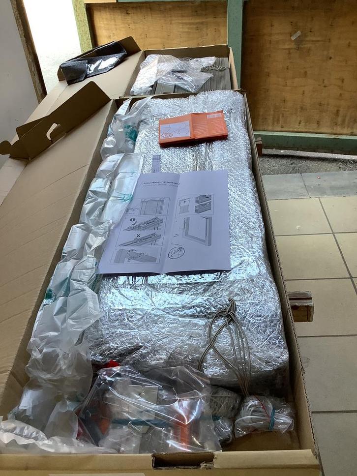 Jaloezie, Tuin en Terras, Partytenten, Zo goed als nieuw, Ophalen