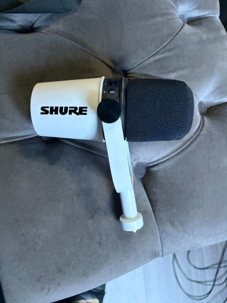 Shure MV7 White, Musique & Instruments, Microphones, Comme neuf, Enlèvement