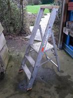 Stevige ladder. Petry, Doe-het-zelf en Bouw, Ophalen, Gebruikt, Ladder, Minder dan 2 meter