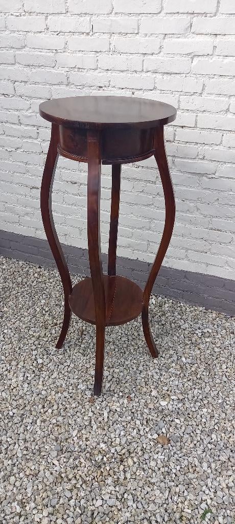 Staander voor beeld of plant, Ophalen