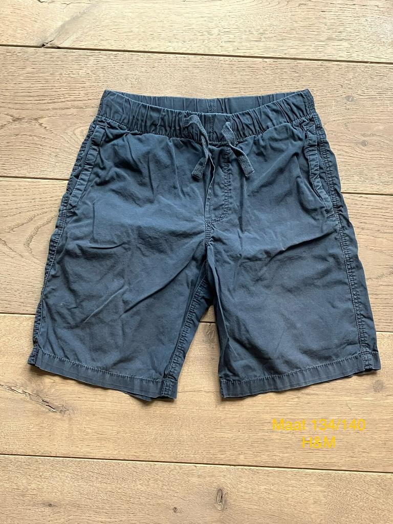 Short - H&M - Maat 134/140, Broek, Gebruikt, H&M, Ophalen of Verzenden