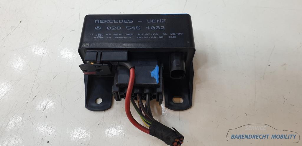 Voorgloei relais Mercedes Sklasse W220 A0285454032 270CDI 32, Autos : Pièces & Accessoires, Mercedes-Benz AG, Mercedes-Benz, Utilisé