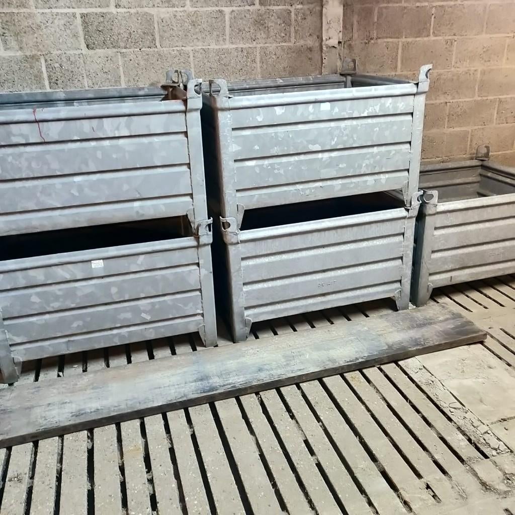 gegalvaniseerde stapel bakken 1 m/0.80 en hoogte 0.60 m, Doe-het-zelf en Bouw, Ophalen, Zo goed als nieuw, IJzer