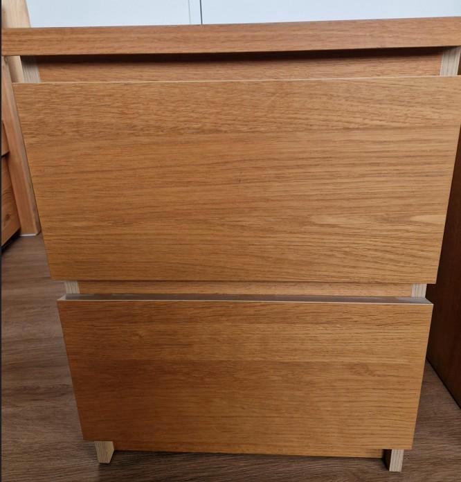 2 tables de nuits Ikea Malm (2 tiroirs) - placage de chêne, Maison & Meubles, Chambre à coucher | Tables de chevet, Utilisé, 55 à 70 cm