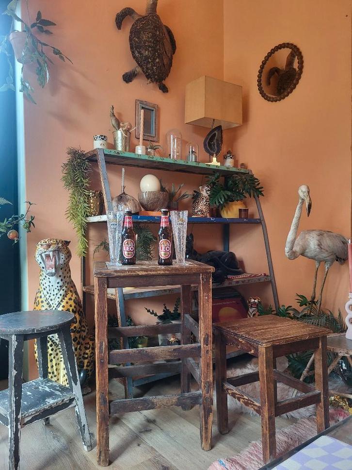 Oude houten kruk / tafeltje, Antiek en Kunst, Curiosa en Brocante, Ophalen of Verzenden