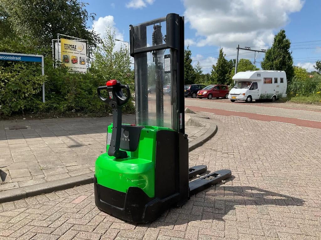 Cesab S212 1200KG 2.90METER STAPELAAR / HEFTRUCK, Articles professionnels, Machines & Construction | Chariots élévateurs & Transport interne