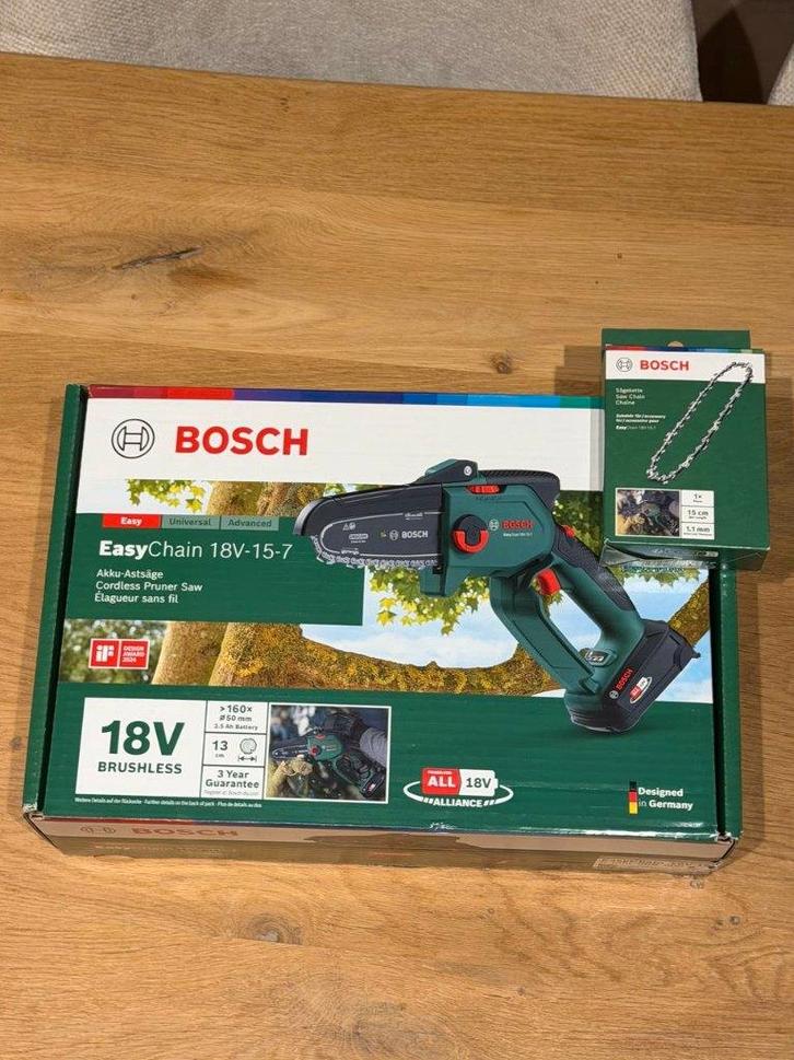 Bosch EasyChain Accukettingzaag + Accu + Oplader + Ketting, Doe-het-zelf en Bouw, Gereedschap | Zaagmachines, Nieuw, Kettingzaag
