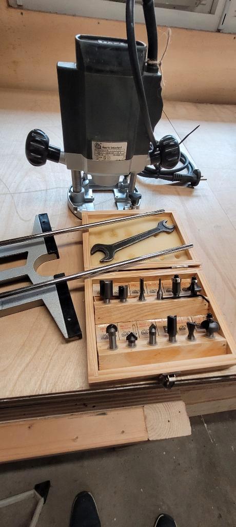 Elu Mof 96-10 750 W bovenfrees incl verzendkosten, Bricolage & Construction, Bricolage & Rénovation Autre, Utilisé, Enlèvement ou Envoi