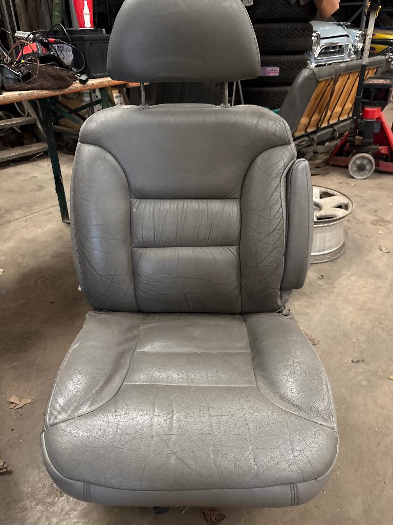 Propere Zetels Chevrolet silverado 1997, Ophalen, Gebruikt, Chevrolet