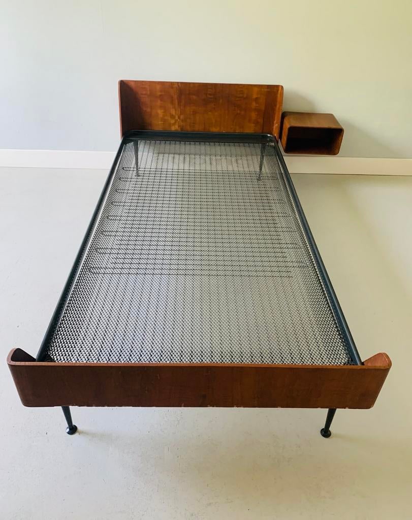 Prachtig Friso Kramer Euroika series bed Auping 1963, Huis en Inrichting, Slaapkamer | Bedden, Gebruikt, 90 cm, 200 cm, Hout, Bruin