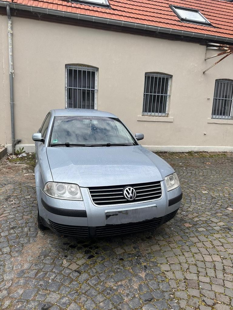 Voiture Volkswagen Passat
Moteur à essence 1.6
Accessoire de, Enlèvement ou Envoi