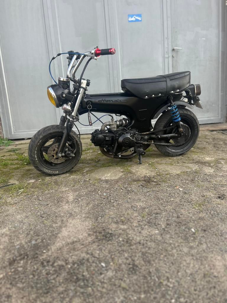 Dax 50 cc en 125 blok te ruil, Fietsen en Brommers, Brommers | Honda, Ophalen, Zo goed als nieuw, 4 versnellingen, 50 cc