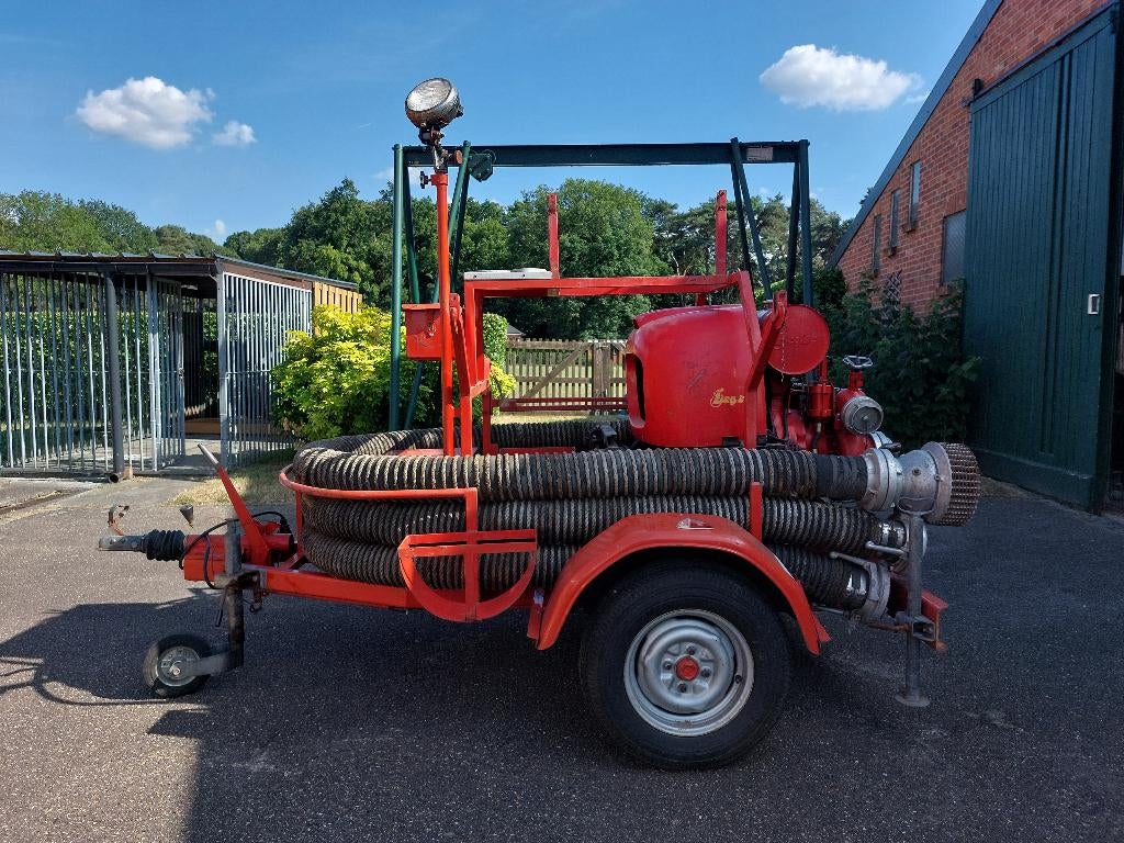 Brandweerpomp op aanhangwagen, Enlèvement