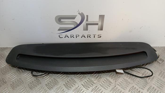 Feu de freinage supplémentaire centre d'un Mercedes C-Klass, Autos : Pièces & Accessoires, Éclairage, Mercedes-Benz, Utilisé, 3 mois de garantie