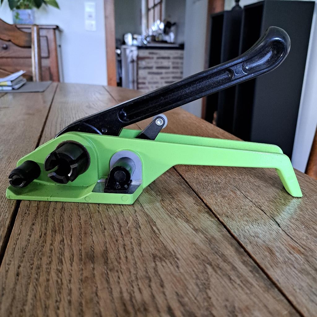 Outil de cerclage manuel  marque De Lama, Enlèvement, Comme neuf