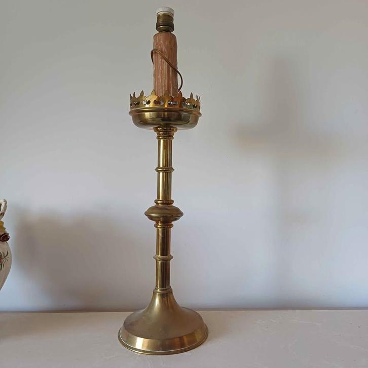 Bougeoirs d'autel néo-gothique, Antiquités & Art, Antiquités | Bougeoirs, Enlèvement