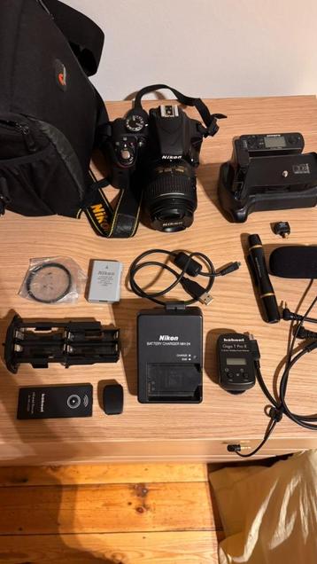 Nikon D3300 + Accessoires  beschikbaar voor biedingen