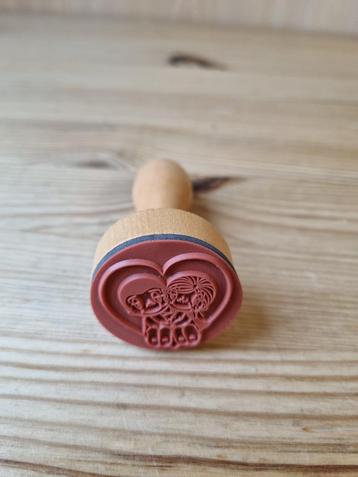 houten stempel Liefde is beschikbaar voor biedingen