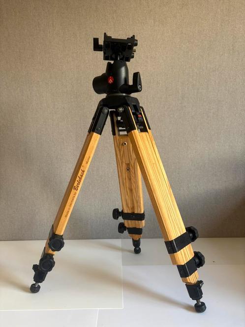 Berlebach Report houten statief met balhoofd en qr platen, Audio, Tv en Foto, Fotografie | Statieven en Balhoofden, Zo goed als nieuw