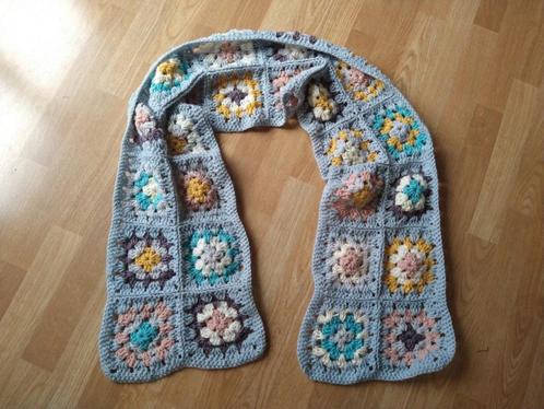 Extra lange en warme granny square sjaal, Kleding | Dames, Mutsen, Sjaals en Handschoenen, Sjaal, Verzenden