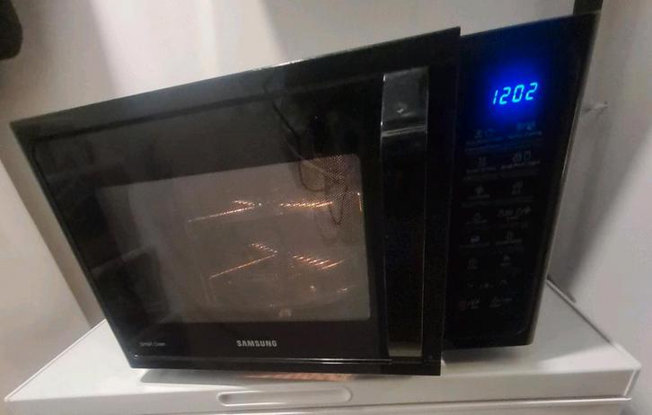 Samsung MC28H5015AK combi-microgolfoven, Elektronische apparatuur, Ovens, Gebruikt, Vrijstaand, Oven met grill, Hete lucht, Microgolffunctie