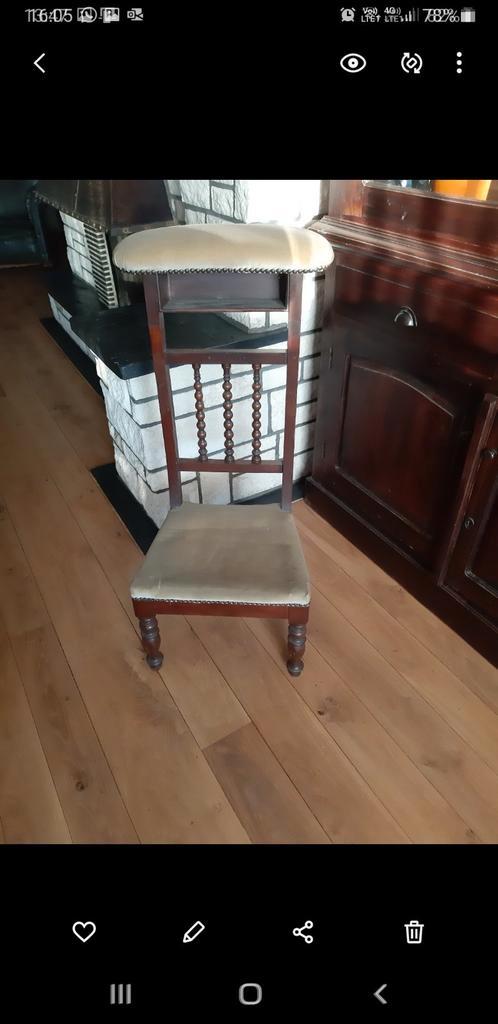 Biechtstoel,trouwstoel,kerkstoel te huur of te koop., Antiek en Kunst, Antiek | Meubels | Stoelen en Sofa's, Ophalen of Verzenden