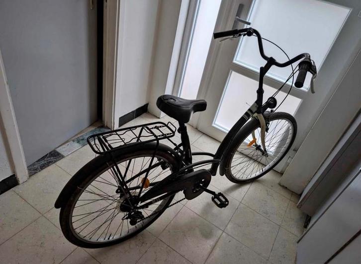 Superbe vélo mixte Elops 3 28 pouces 6 vitesses 170cm+ neuf, Vélos & Vélomoteurs, Vélos | Femmes | Vélos pour femme, Comme neuf