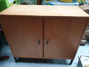 vintage kast kastje 80x36xH72 cm beschikbaar voor biedingen