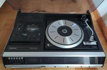 Grundig / Dual / Studio 3010 platenspeler - radio - cassette beschikbaar voor biedingen