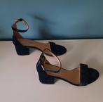 Chaussures Claudia Ghizzani « 38", Enlèvement ou Envoi, Claudia
Ghizzani, Escarpins, Porté