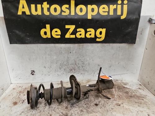 Schokdemperpoot links-voor van een Nissan Juke, Auto-onderdelen, Ophanging en Onderstel, Nissan, Gebruikt, 3 maanden garantie