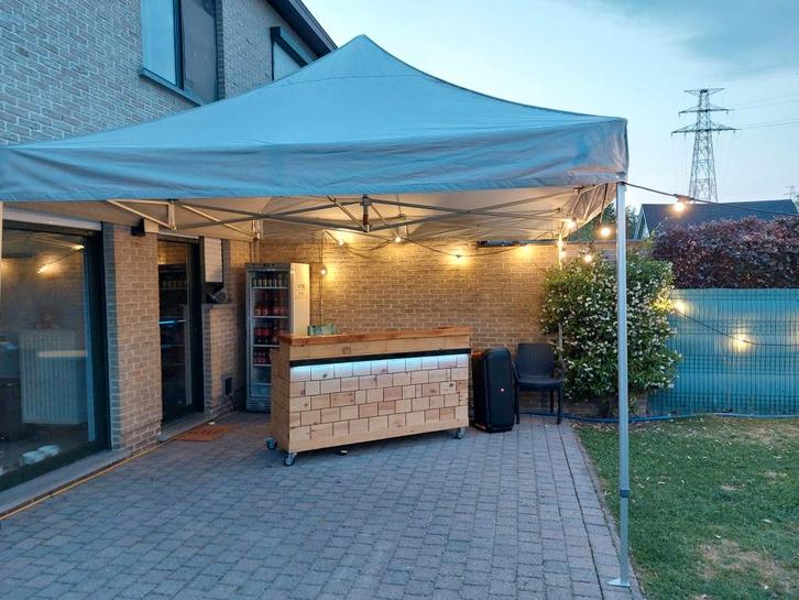 Easy-up tent 4x4 meter huren, Hobby en Vrije tijd, Feestartikelen | Verhuur, Zo goed als nieuw, Ophalen