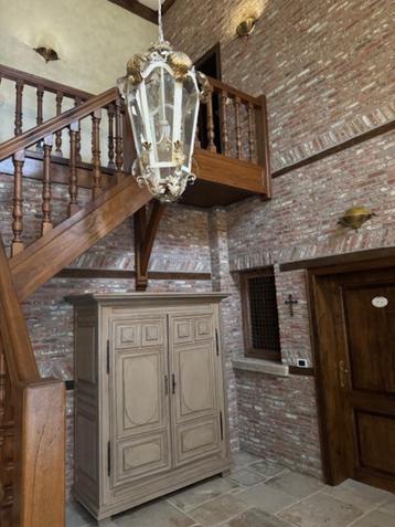 Lorraine antieke kast te koop beschikbaar voor biedingen