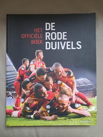 5 BOEKEN met sportfiguren uit de jaren 2000-2018 in kleur beschikbaar voor biedingen