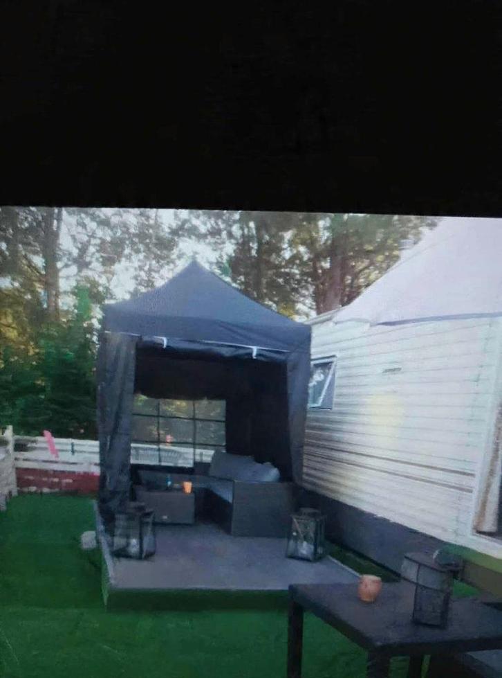 Stacaravan met staanplaats.Heel jaar open.11m3.10.   3slpk, Caravans en Kamperen, Stacaravans, tot en met 3, Ophalen of Verzenden