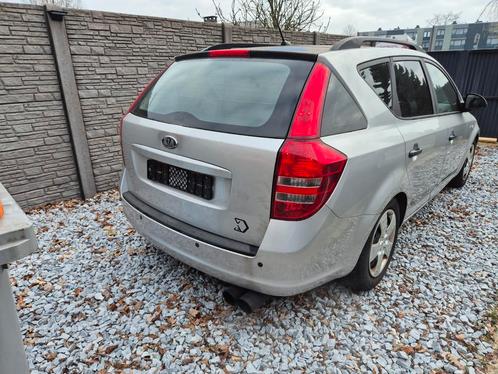 Kia ceed 1.4 benzine station model 2009 148500 km sport uitl, Auto's, Kia, Particulier, USB, Benzine, Euro 4, Break, 5 deurs, Zilver of Grijs