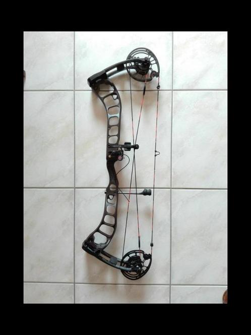 zo goed als nieuwe linkshandige katrolboog Prime Black 3, 45, Sport en Fitness, Handboogschieten, Zo goed als nieuw, Compoundboog