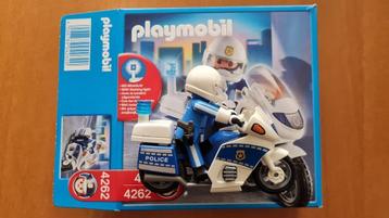 PLaymobil motoragent 4262  € 7 beschikbaar voor biedingen