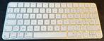Apple Magic Keyboard, Computers en Software, Ophalen, Azerty, Zo goed als nieuw, Draadloos