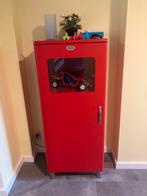 Rode kast Malibu, Antiek en Kunst, Antiek | Meubels | Kasten, Ophalen