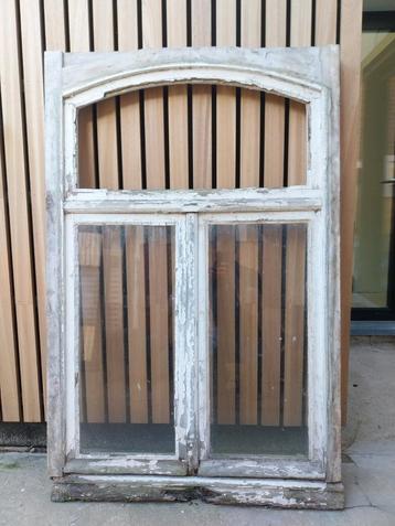 Fenêtre bois à restaurer 99 cm x 154 cm