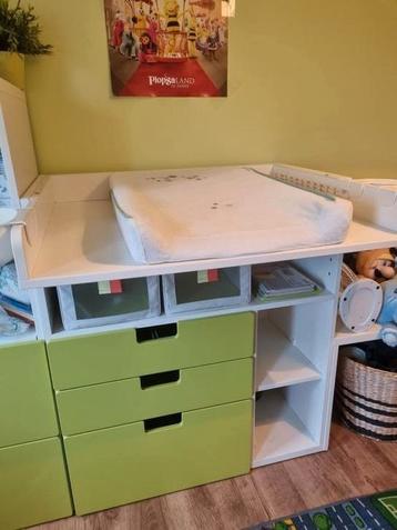 Ikea Stuva commode met verzorgingskussen + accessoires beschikbaar voor biedingen